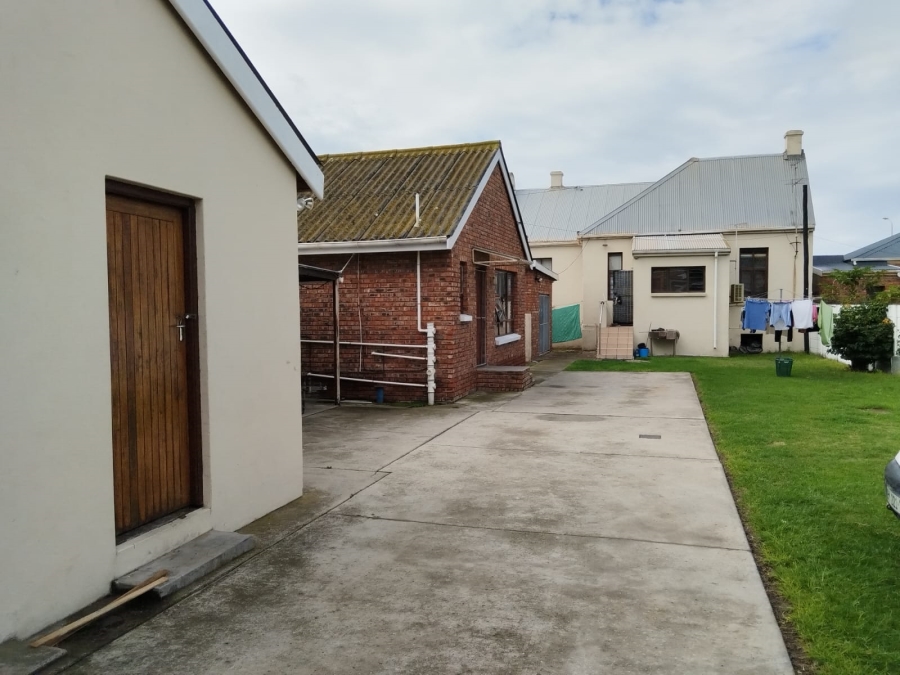 3 Bedroom Property for Sale in Swartkops Eastern Cape